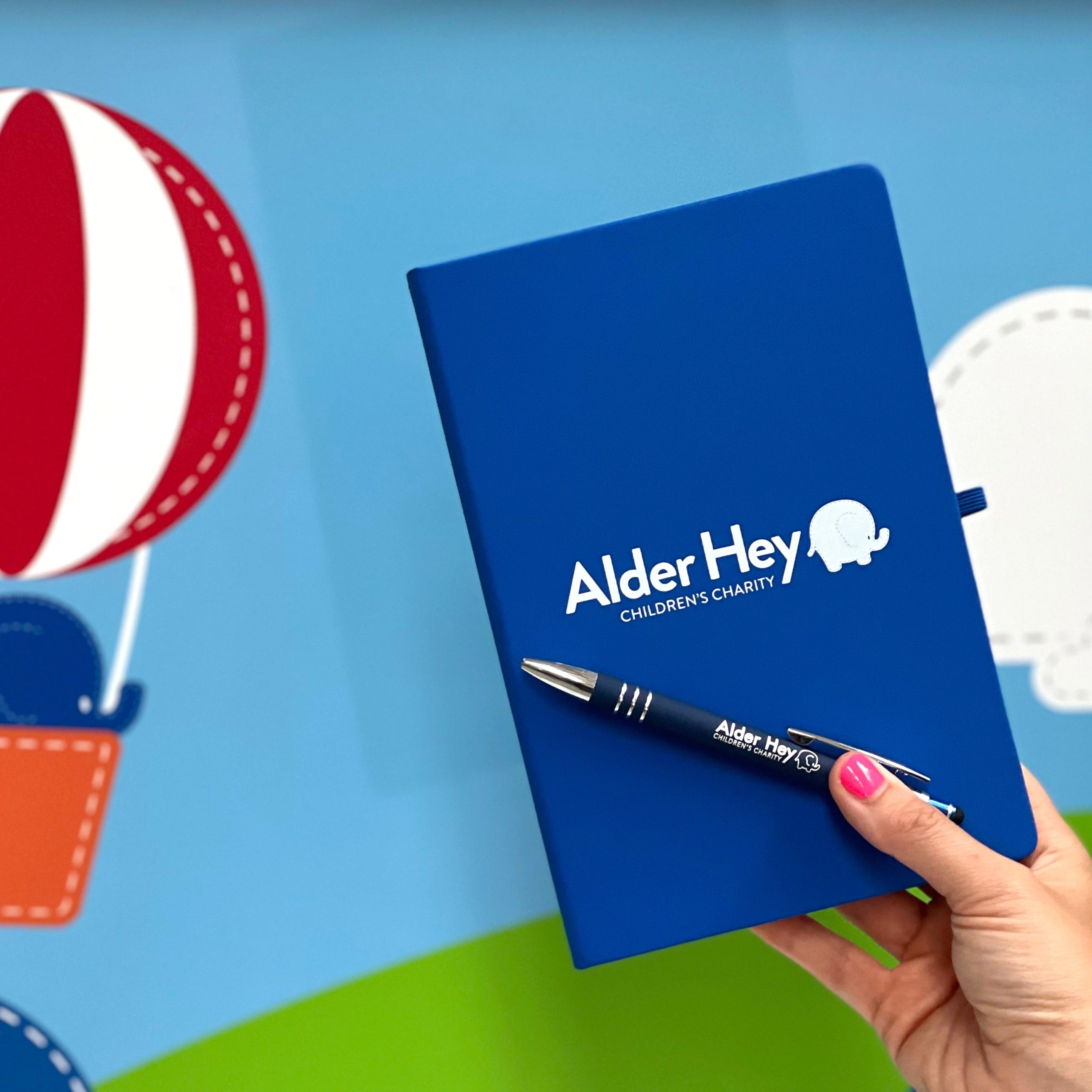 Oli Bundle 1 (Notebook and Pen)